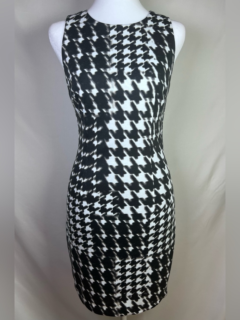 Trina Turk Black and White Abstract Houndstooth High Neck Midi Sheath Dress